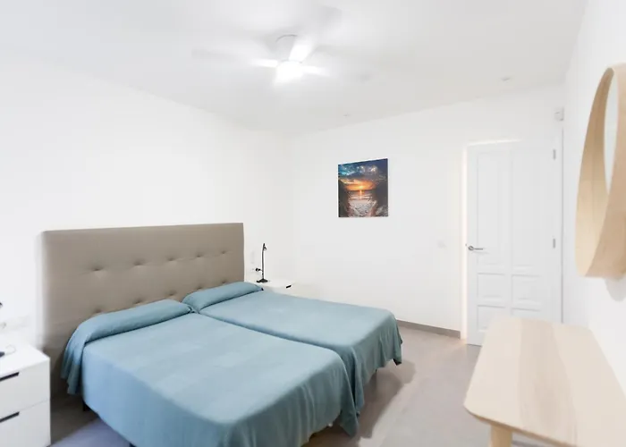 Βίλα 3 Bedroom Venus Jupiter And Neptune With Private Heated Pool *