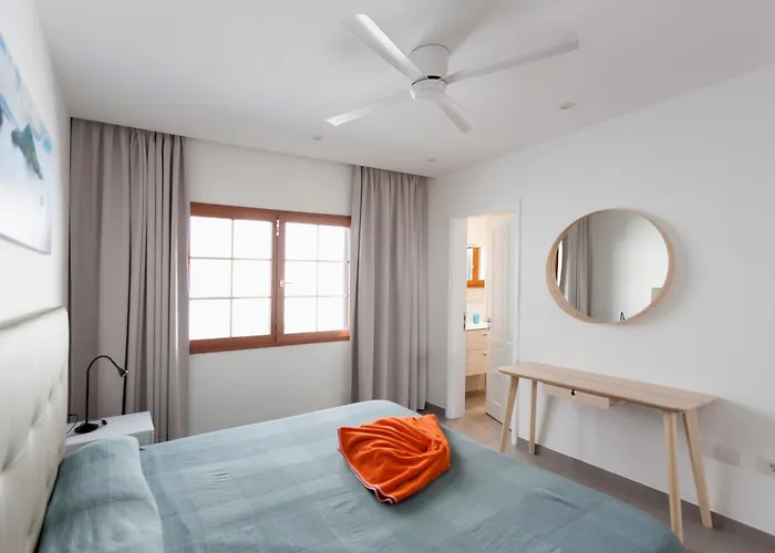 Villa 3 Bedroom Venus Jupiter And Neptune With Private Heated Pool Puerto del Carmen (Lanzarote)